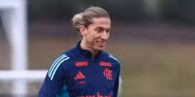 Filipe Luís comemora novo reforço no Flamengo (Reprodução: Gilvan de Souza)