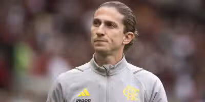 Filipe Luís vibra com reforço ao Flamengo (Reprodução: Jorge Rodrigues)