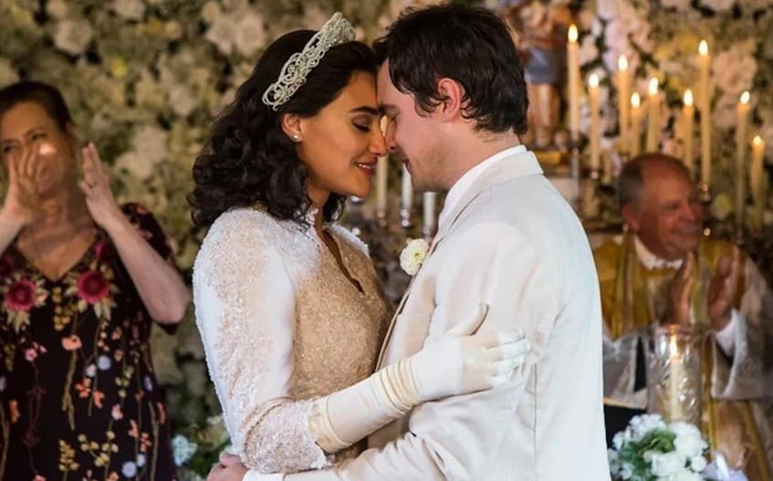 Filomena (Débora Nascimento) e Candinho (Sergio Guizé) se casaram no final de Êta Mundo Bom! (Foto: Reprodução / Globo)