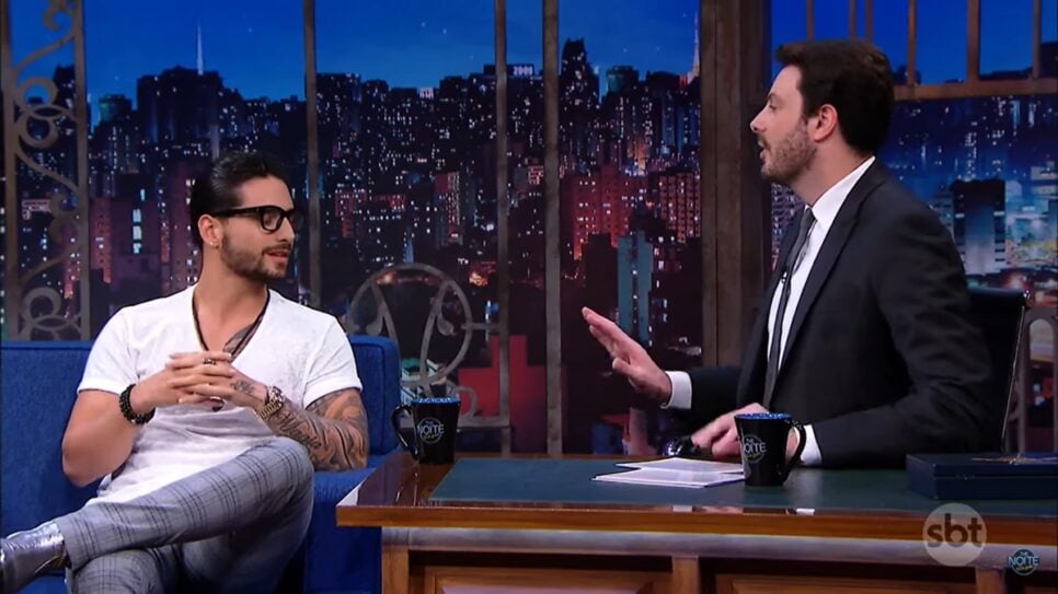 Maluma no The Noite, em 2017, fica sem chão com rimas de Gentili (Foto: Reprodução/ SBT)