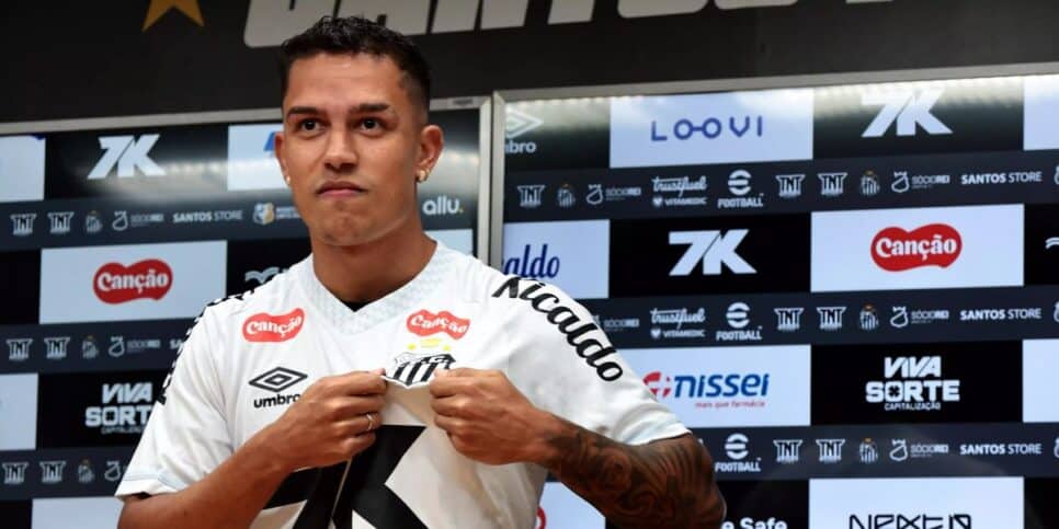 Igor Vinícius já estreou pelo Santos (Reprodução: Alexsander Ferraz)