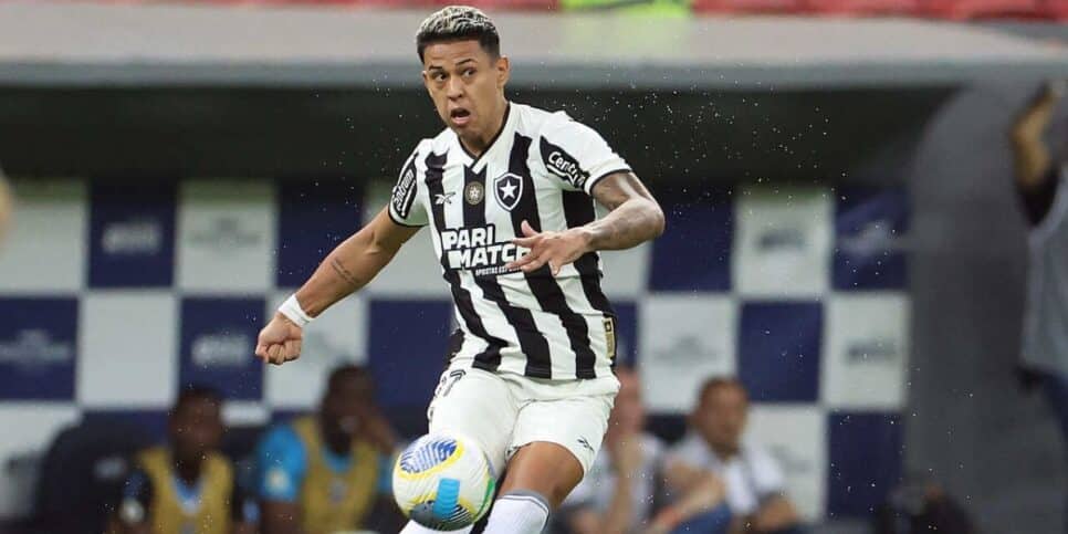Matheus Martins segue lesionado no Botafogo (Reprodução: Vitor Silva)
