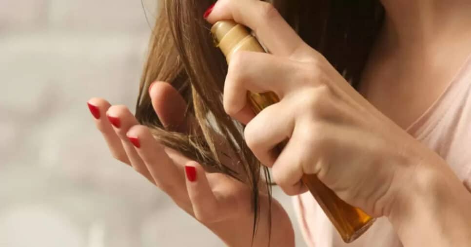 O óleo natural para passar no cabelo e sumir com os fios brancos (Foto: Divulgação)