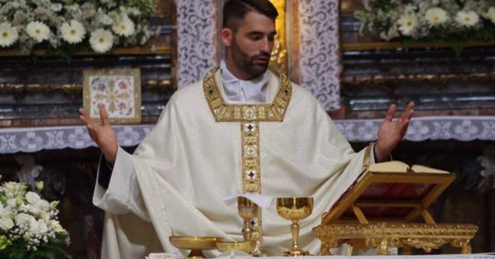 Padre Dom Matteo - Foto: Montagem