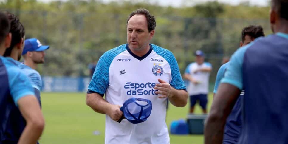 Rogério Ceni no comando do treino no Bahia (Reprodução: Felipe Oliveira)