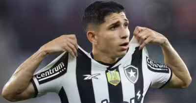 Savarino no Botafogo (Foto: Vitor Silva)