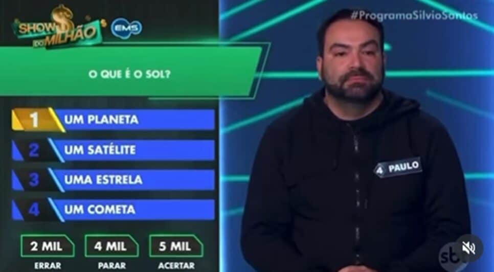 Participante do Show do Milhão optou por opção errada em pergunta fácil e terminou eliminado (Foto: Reprodução/ SBT)