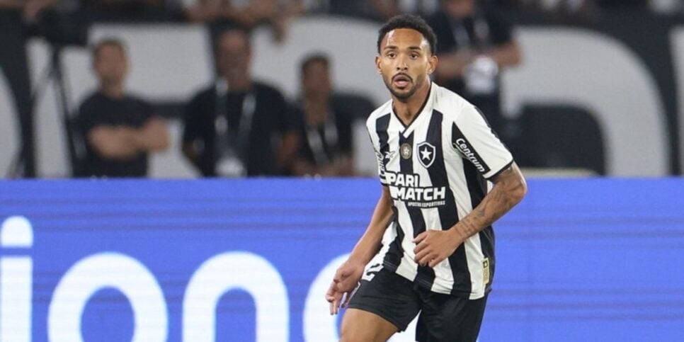 Vitinho teve uma proposta do Burnley recusada pelo Botafogo (Reprodução: Vitor Silva)