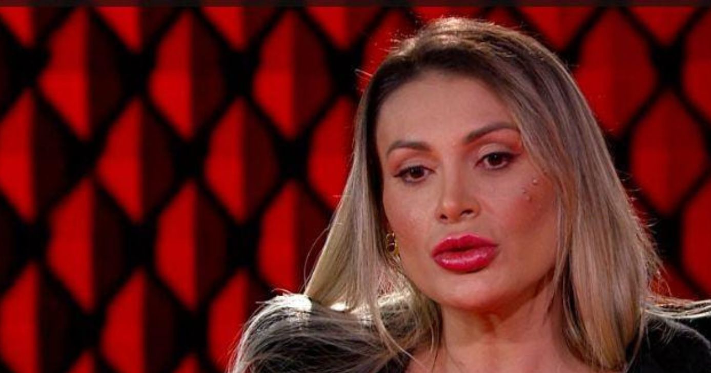 http://tvfoco.uai.com.br/wp-content/uploads/2015/05/Daniela-Mercury.jpg