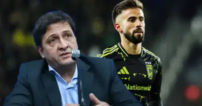 Guerra comunica dirigentes sobre decisão final na contratação de Rossi no Grêmio