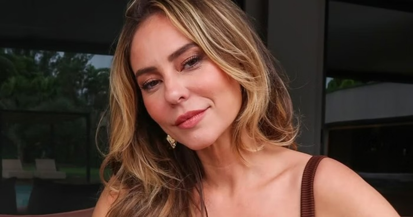 http://tvfoco.uai.com.br/wp-content/uploads/2015/05/Daniela-Mercury.jpg