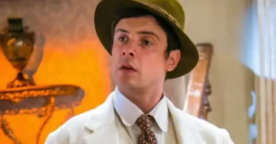 Candinho fica cara a cara de desvendar maior segredo guardado a 7 chaves em Êta Mundo Melhor
