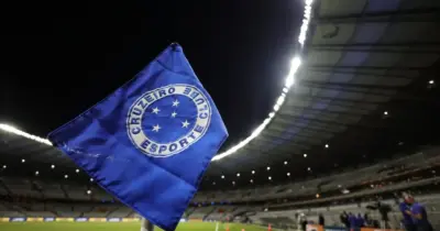 Leonardo Jardim manda buscar e Cruzeiro contrata meia acima da média em 2025