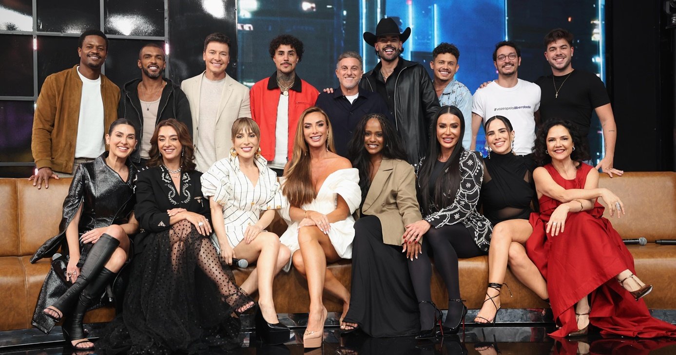 http://tvfoco.uai.com.br/wp-content/uploads/2015/05/Daniela-Mercury.jpg