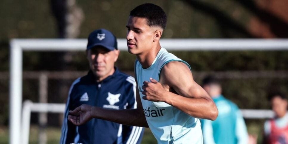 Murilo Rhikman renovou por mais um ano com o Cruzeiro (Reprodução: Gustavo Aleixo)