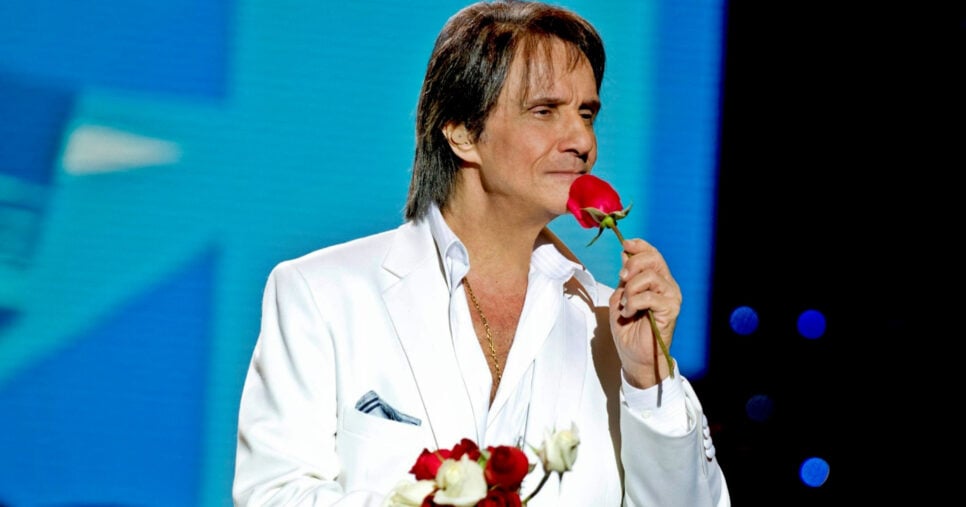 http://tvfoco.uai.com.br/wp-content/uploads/2015/05/Daniela-Mercury.jpg