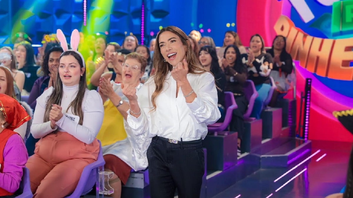 http://tvfoco.uai.com.br/wp-content/uploads/2015/05/Daniela-Mercury.jpg
