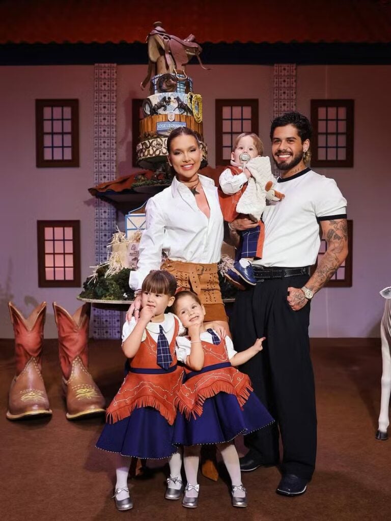 Virgínia Fonseca e Zé Felipe posam juntos em festa de 1 ano de José Leonardo (Foto: Reprodução/ Instagram)