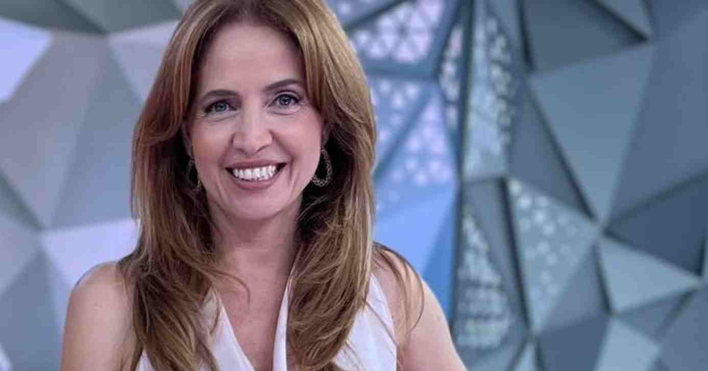 http://tvfoco.uai.com.br/wp-content/uploads/2015/05/Daniela-Mercury.jpg