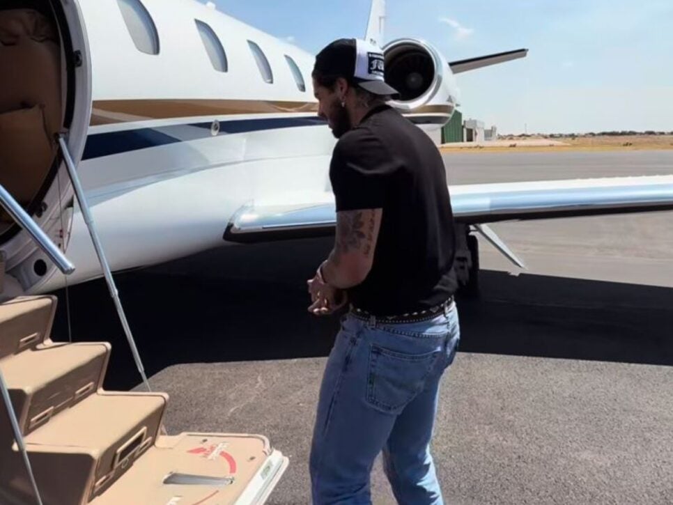 Jatinho de Leonardo, sendo usado por Zé Felipe (Foto: Reprodução/ Internet)