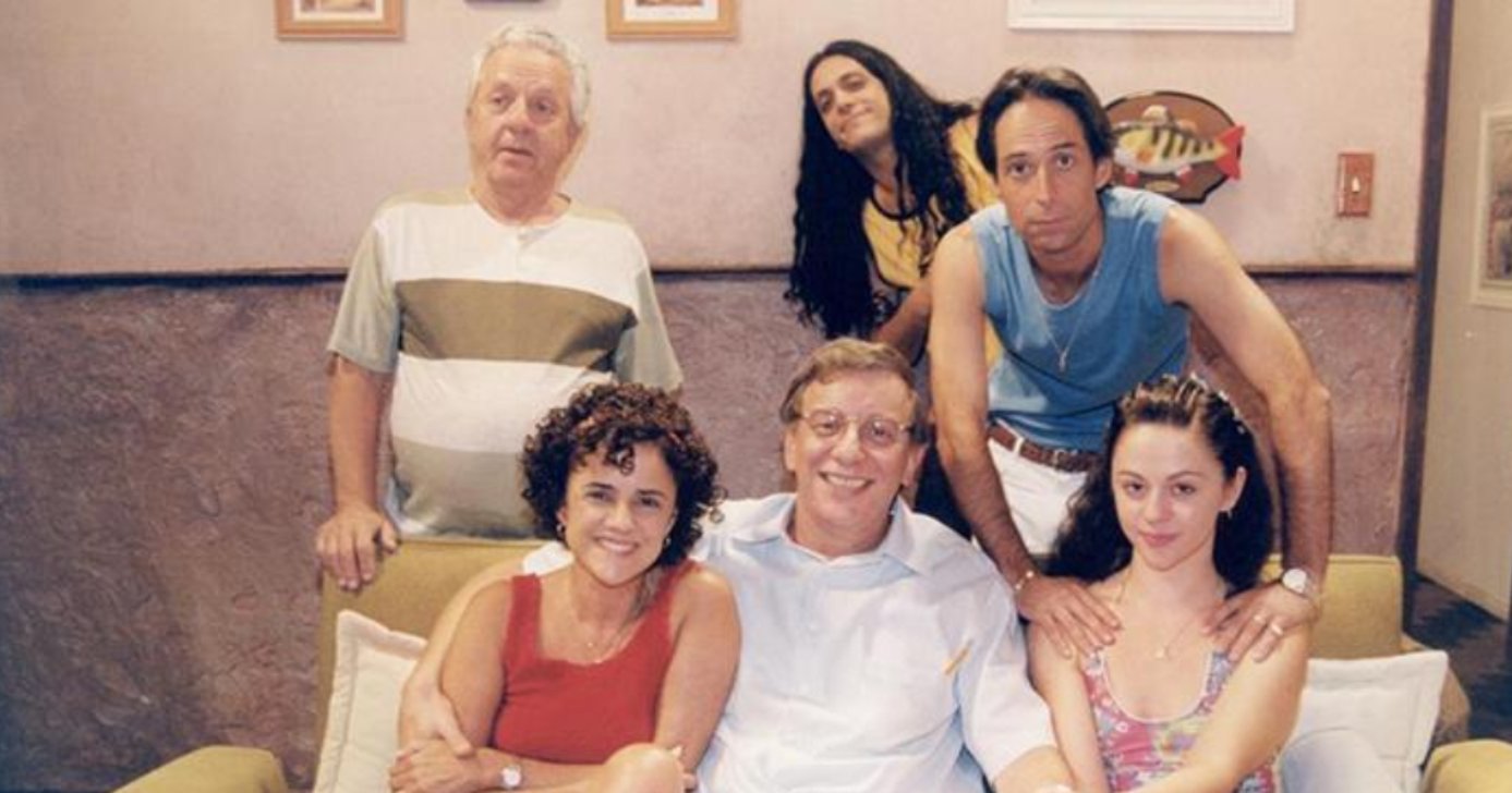 http://tvfoco.uai.com.br/wp-content/uploads/2015/05/Daniela-Mercury.jpg