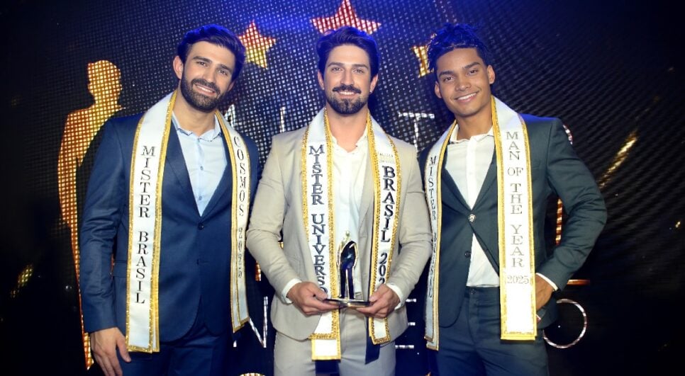 Matheus Orlando (segundo colocado), João Leone (vencedor) e Vinicius Cruz (terceiro colocado).
Foto: @jdomingos01
