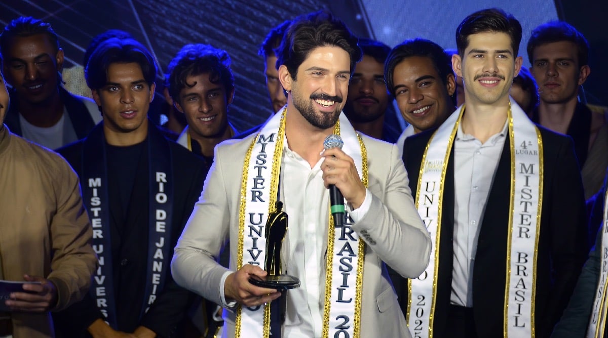 João Leone em discurso, após ser anunciado como vencedor do concurso. Foto: @jdomingo01