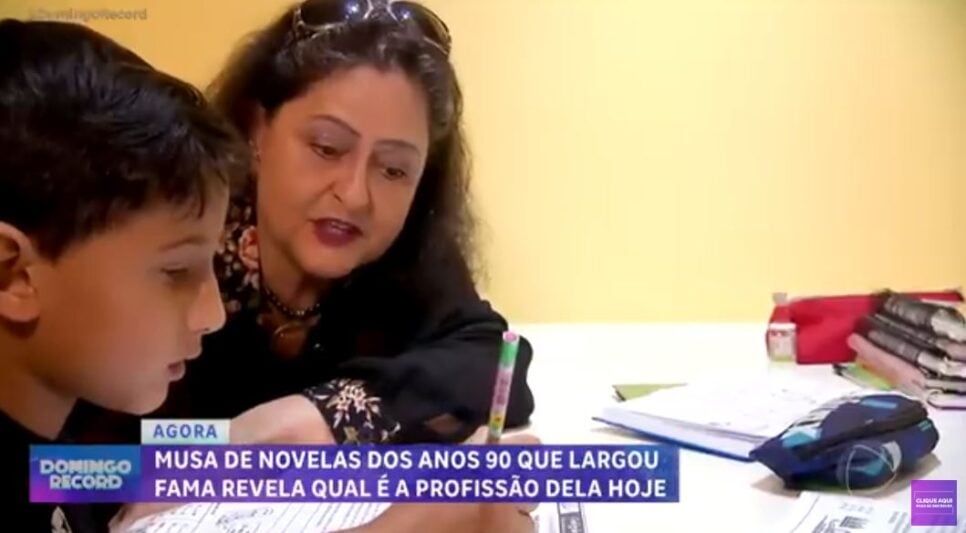Simone dá aulas para crianças há cinco anos (Foto Reprodução/Record/YouTube)