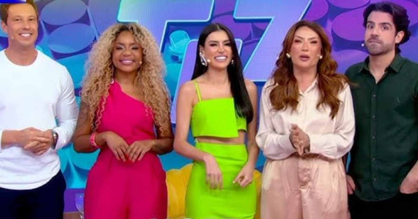 Gabriel Cartolano, Cariúcha, Gaby Cabrini, Thayse Teixeira e Matheus Baldi (Foto: Reprodução / SBT)