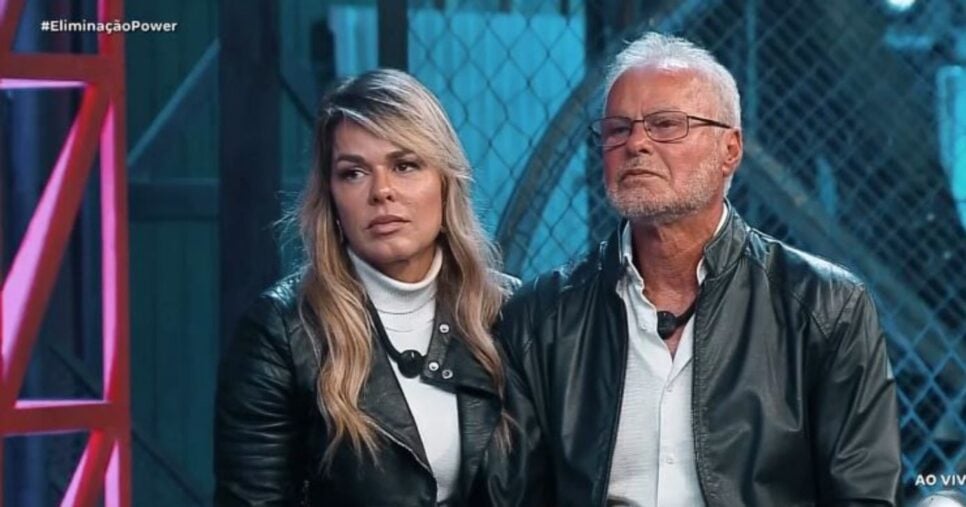 Kadu Moliterno com a esposa Cris Rodriguez na eliminação do reality Power Couple, na Record (Foto Reprodução/Montagem/Instagram/@kadumoliterno_oficial)