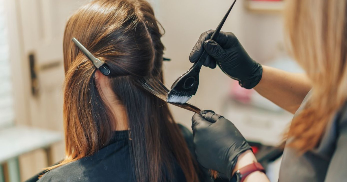 Tinta caseira para pintar os fios (Foto: Divulgação)