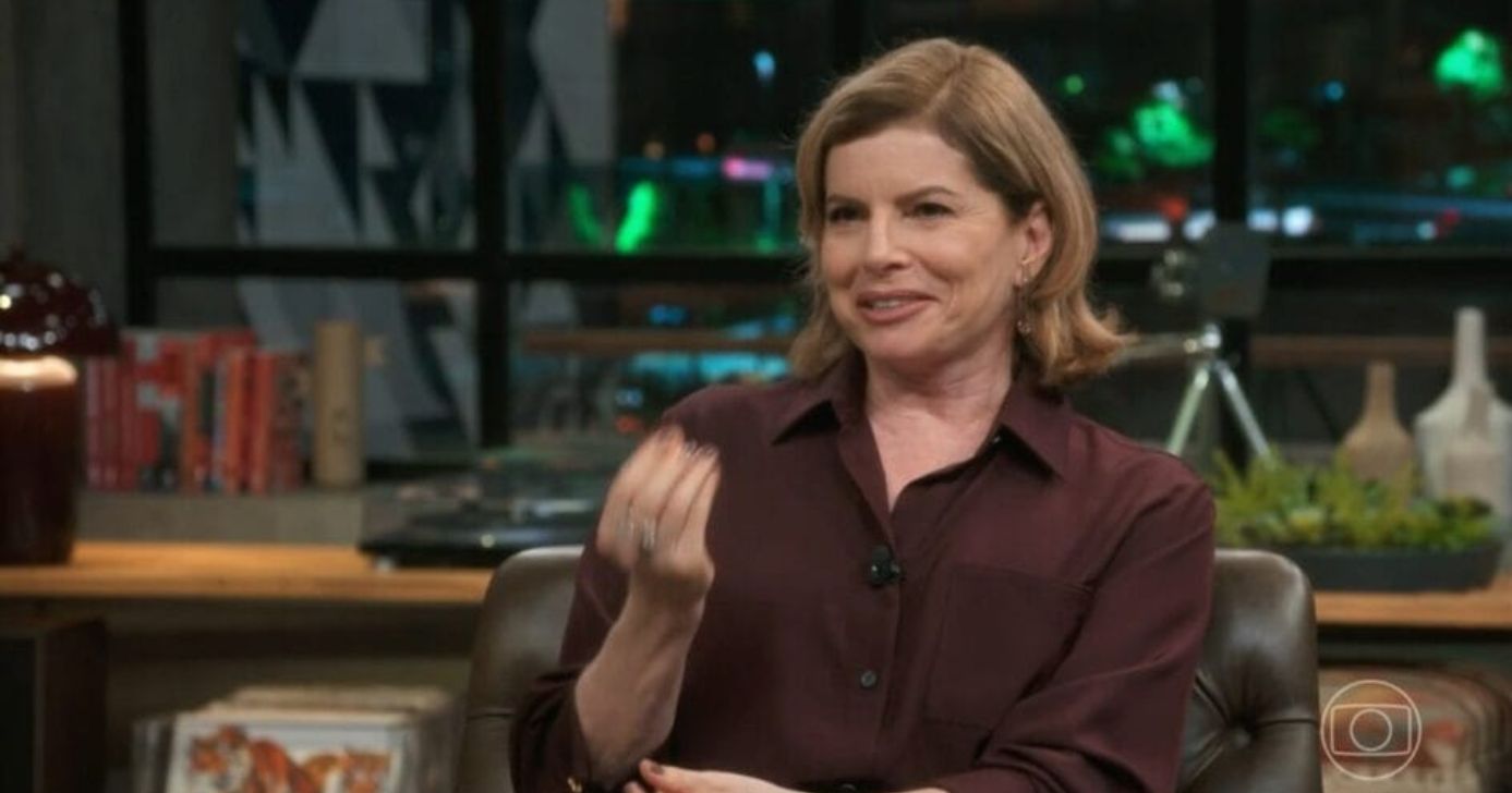 Debora Bloch durante o Conversa com Bial (Foto: Reprodução/ Internet)