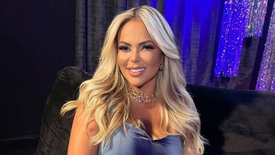 Morre Vanessa Rios, cantora de forró que tratava câncer raro