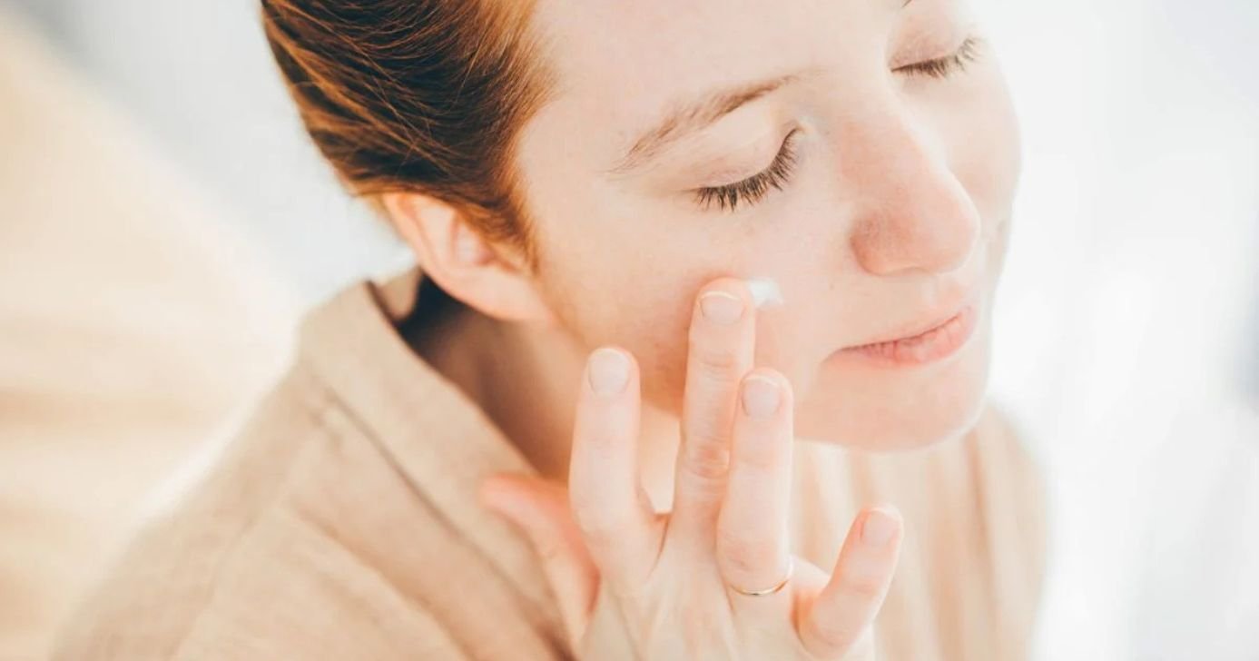 Máscara facial natural suga as rugas e dá fim às manchas na pele - Foto: Internet
