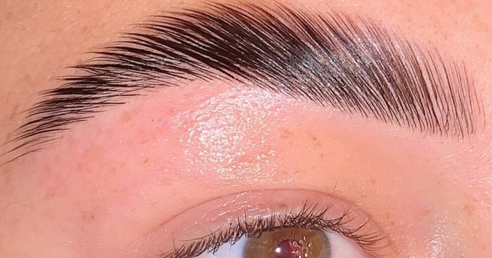 Sobrancelha com Brow Lamination (Foto: Reprodução)