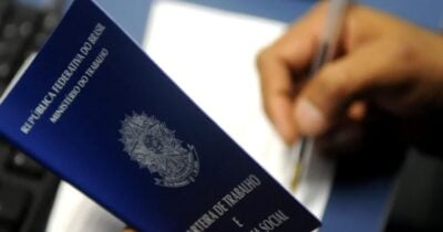 Carteira de Trabalho - Foto: Internet