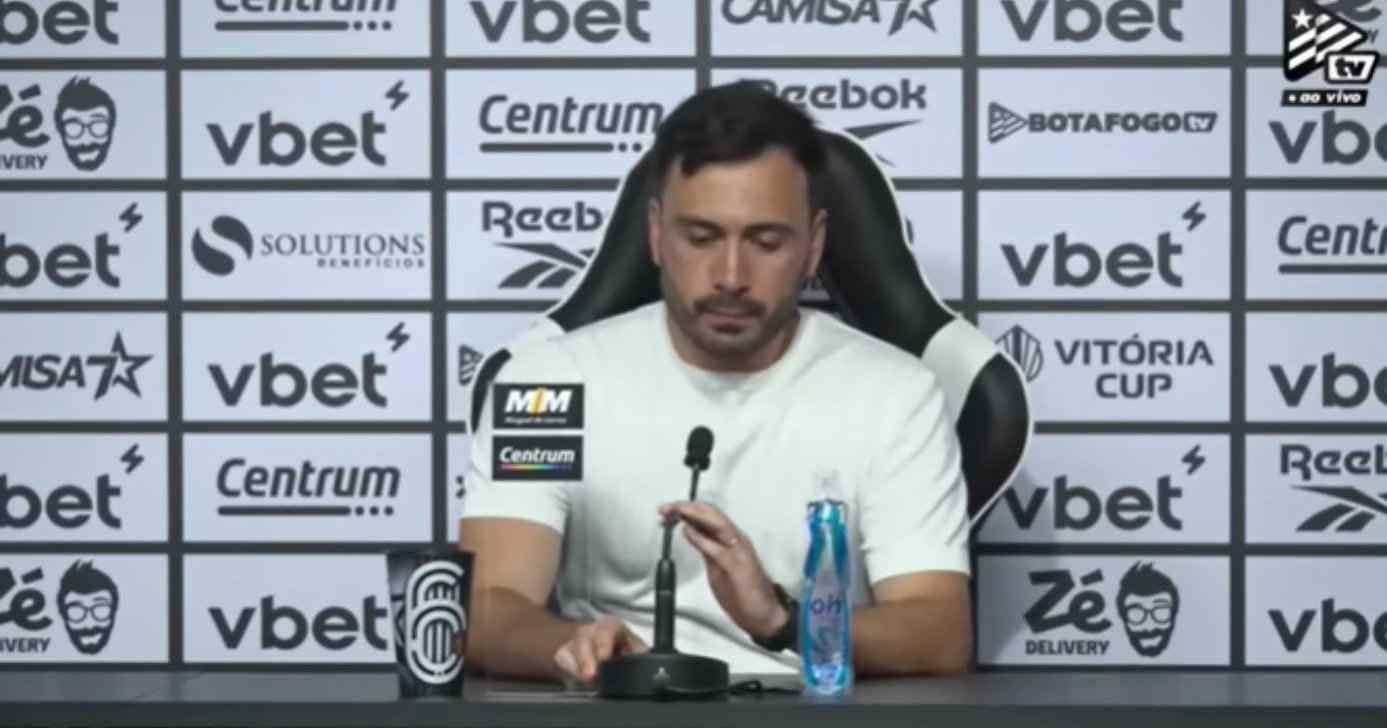 Davide Ancelotti tem jogador no Botafogo assediado por gigante (Foto: Botafogo TV)