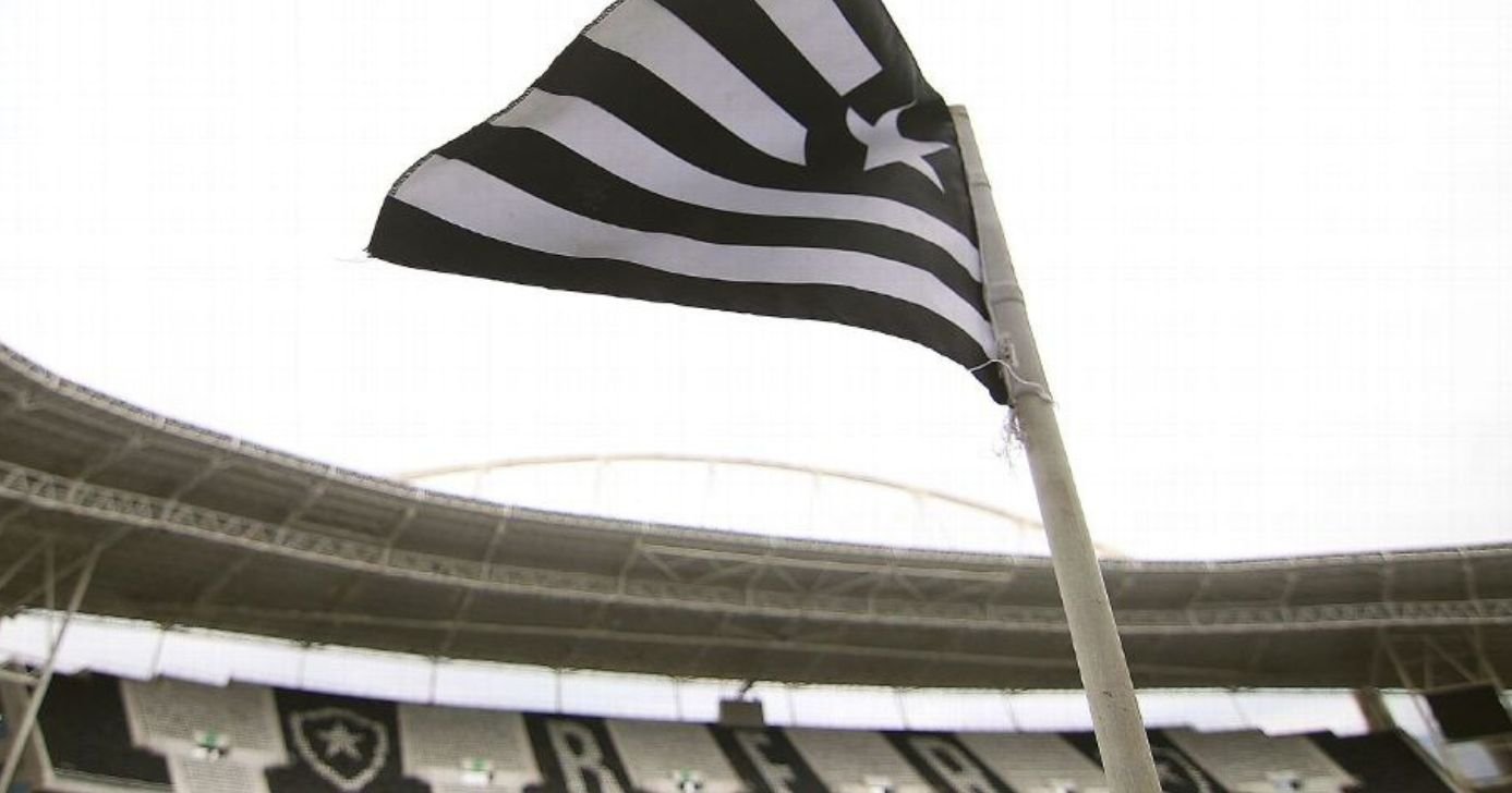 Textor prepara PIX para assinar com zagueiro de R$ XM e +1 craque - Foto: Internet