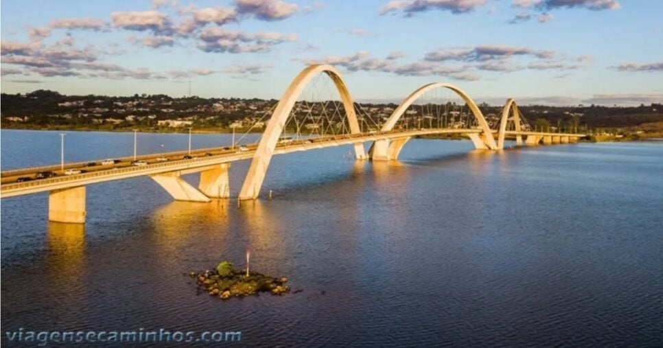 Ponte Juscelino Kubitschek (Foto: Reprodução/ Viagens e Caminhos)