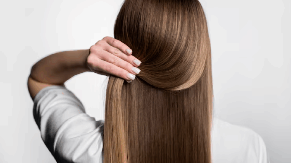 Fios lisos e hidratados (Foto: Reprodução/ Freepik)