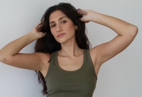 Érica (Hannah Zeitoune) em Dona de Mim (Foto: Reprodução / Instagram)
