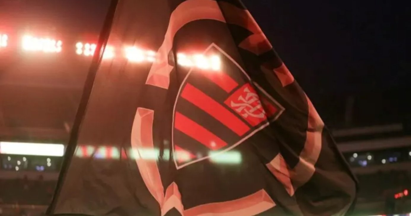 Flamengo libera cheque de R$ 100M para assinar com pacotão de 3 craques - Foto: Internet