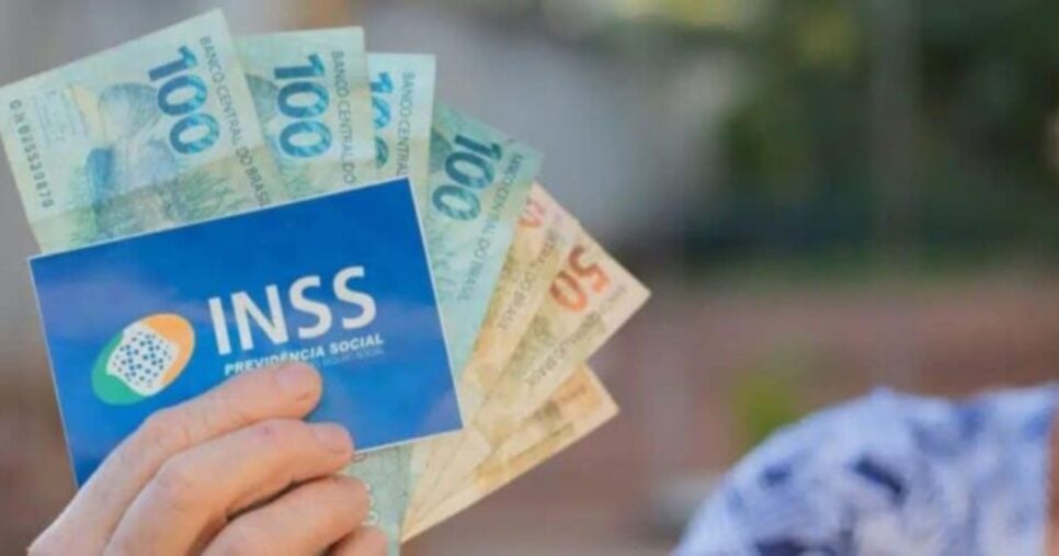 INSS emite comunicado aos aposentados que recebem acima de um salário mínimo - Foto: Internet