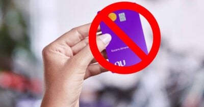 “É irreversível”: Nubank confirma situações que levam ao cancelamento definitivo do cartão de crédito (Foto Reprodução/Montagem/TV Foco/Canva/Paola)
