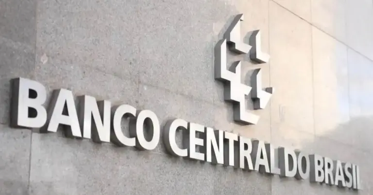 Banco Central tem R$5B em dinheiro esquecido: Como consultar e sacar Banco Central tem R$5B em dinheiro esquecido: Como consultar e sacar