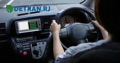 Detran-RJ e motorista (Fotos: Reproduções / Internet / Canva)