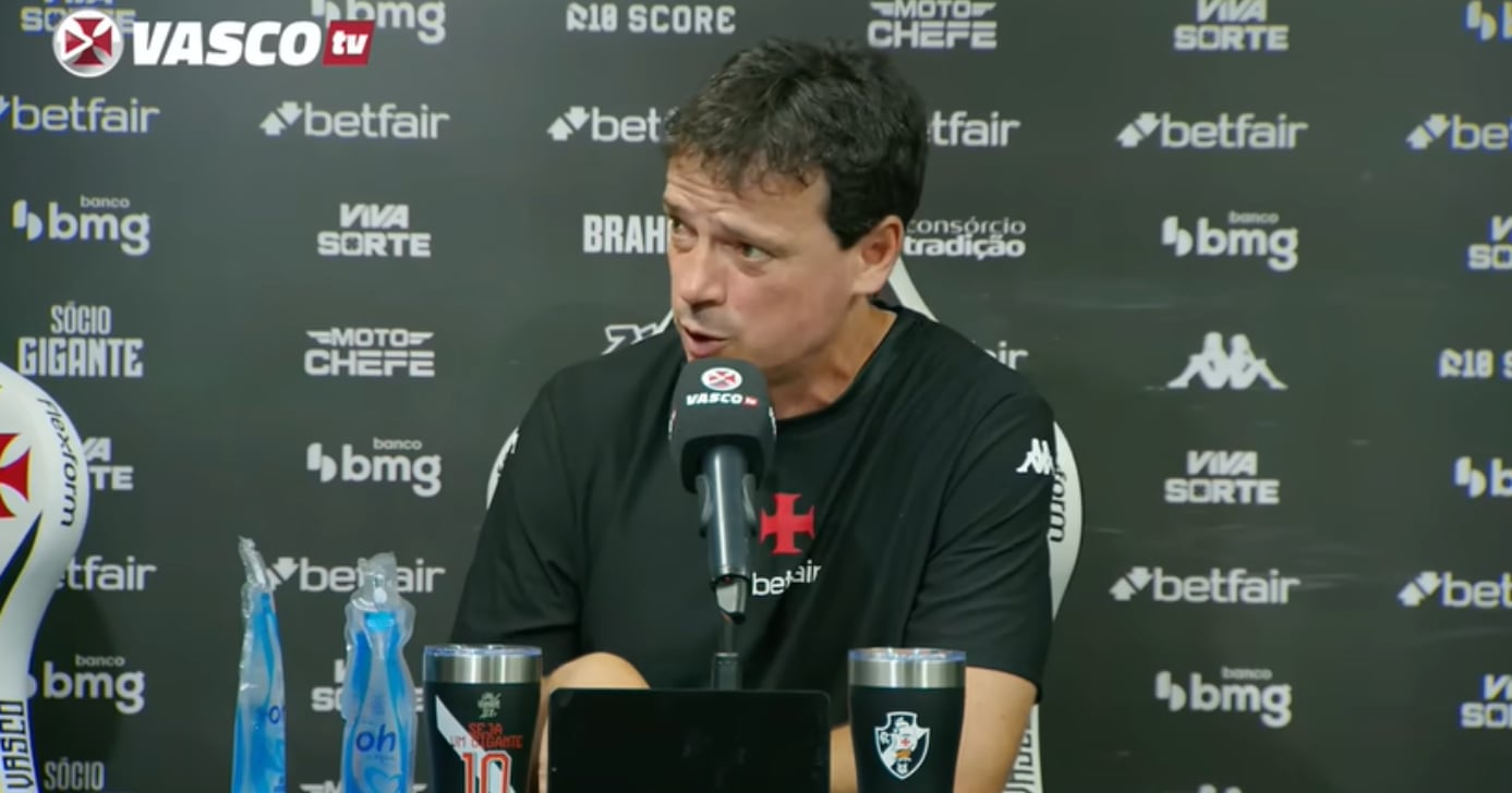 Vasco confirma situação de lateral de Diniz (Foto: Vasco TV)