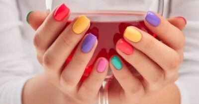 4 esmaltes que alongam os dedos e afinam as mãos - Foto: Internet