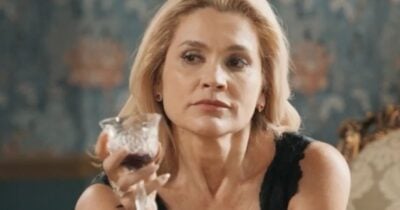 Sandra em Êta Mundo Melhor! (Foto: Reprodução / Globo)