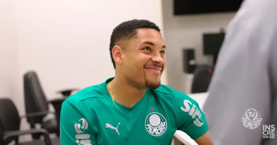 Vitor Roque, atacante do Verdão (Foto: Palmeiras TV)